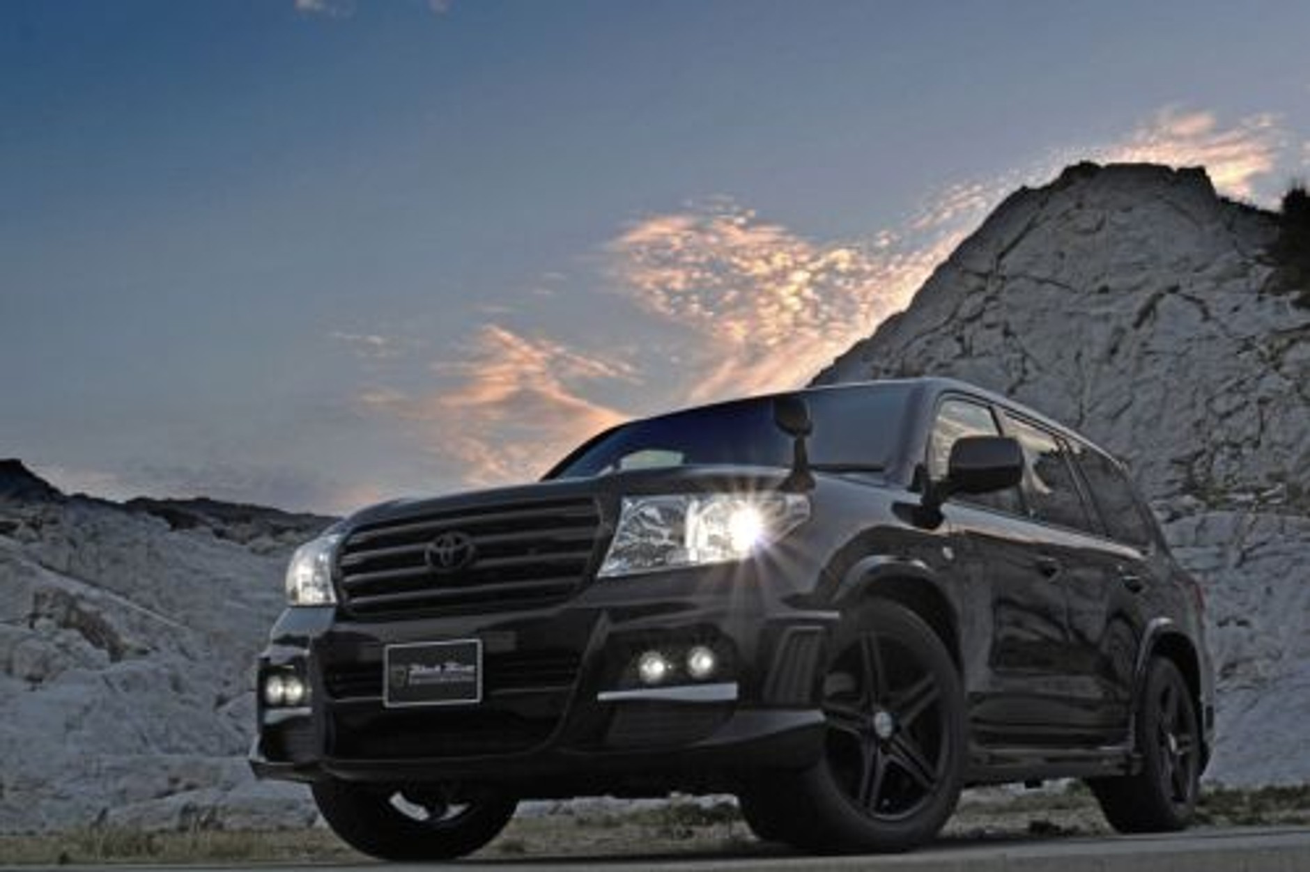 Toyota Land Cruiser - Cicho-ciemny