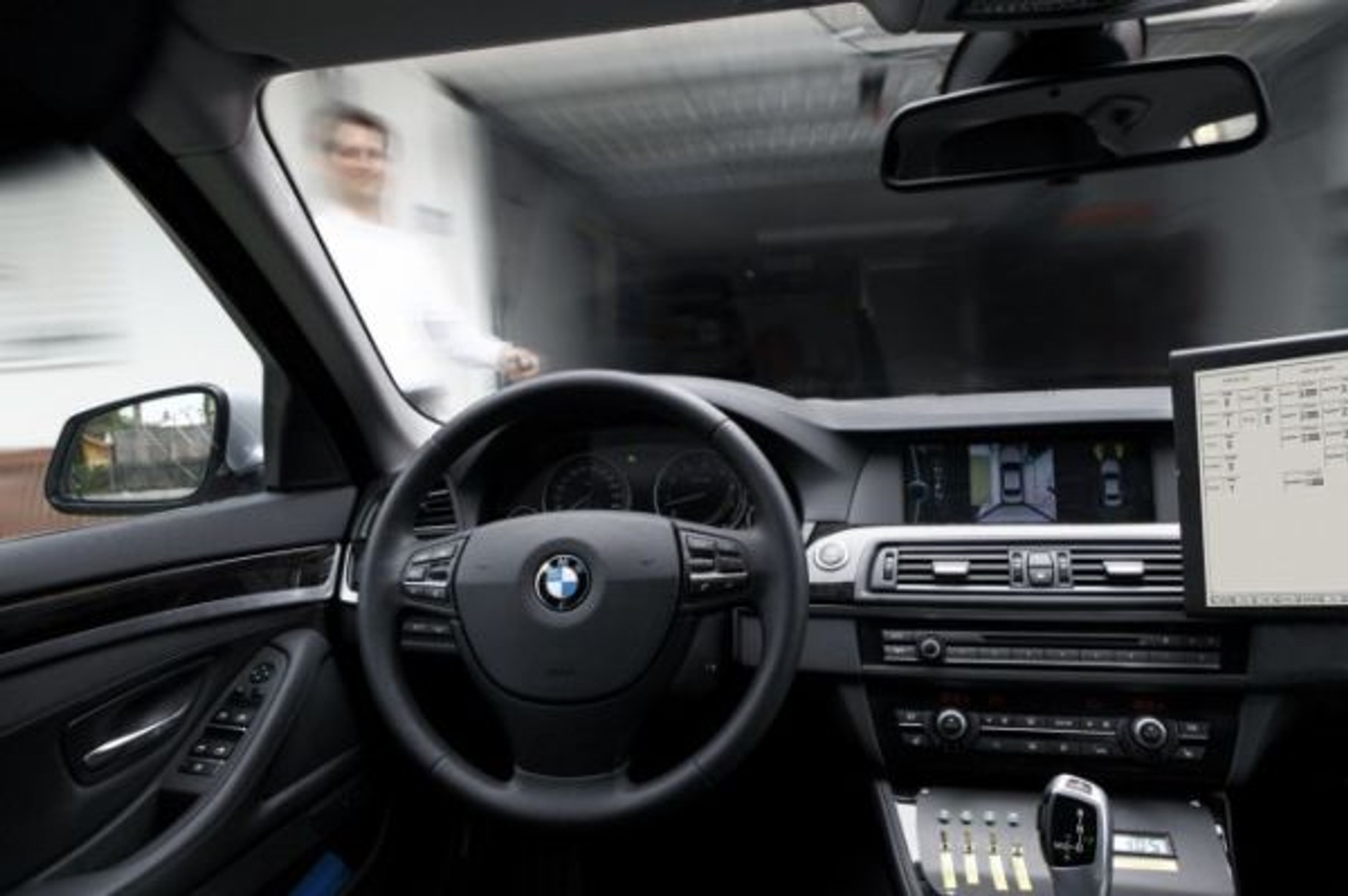 Zdalnie sterowane parkowanie. Teraz to możliwe