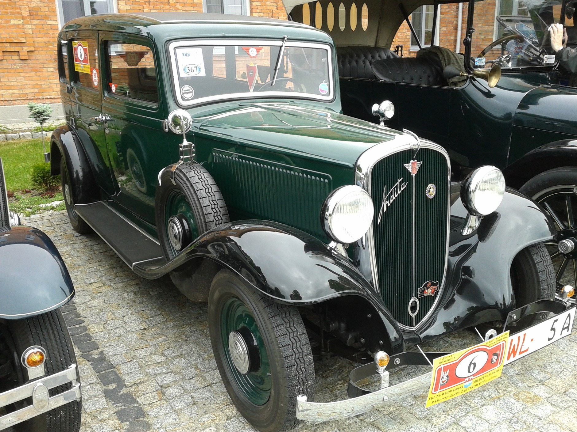 Rajd samochodów przedwojennych w Nowym Dworze