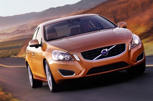 Volvo S60 dostępne będzie z dwoma zawieszeniami