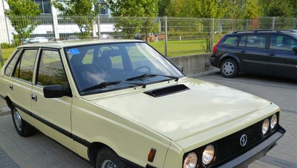 Jak odświeżyć zaniedbany samochód?