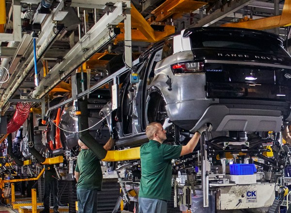 Motoryzacja powoli odżywa, tyle że nie nad Wisłą