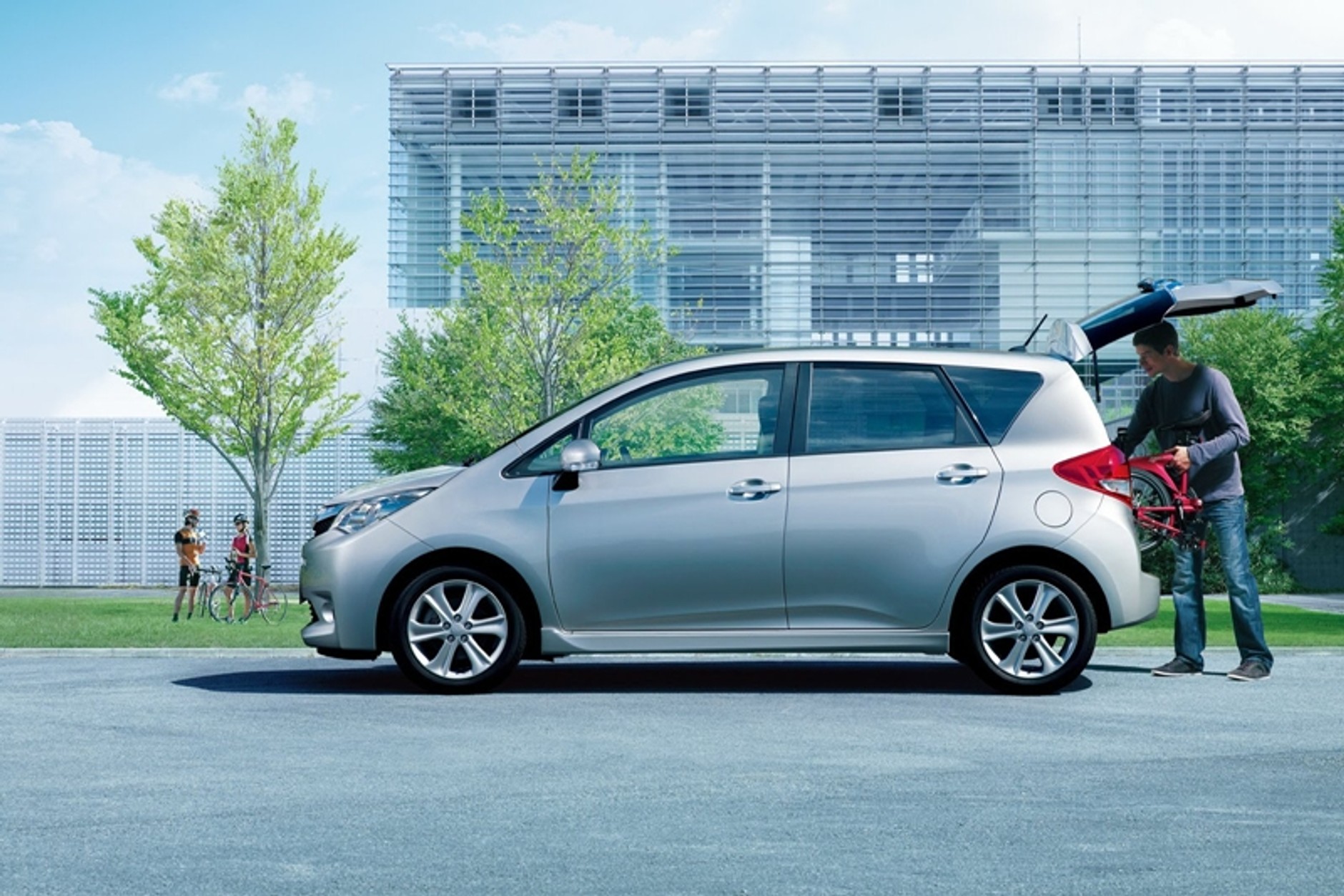 Subaru Trezio to brat Imprezy