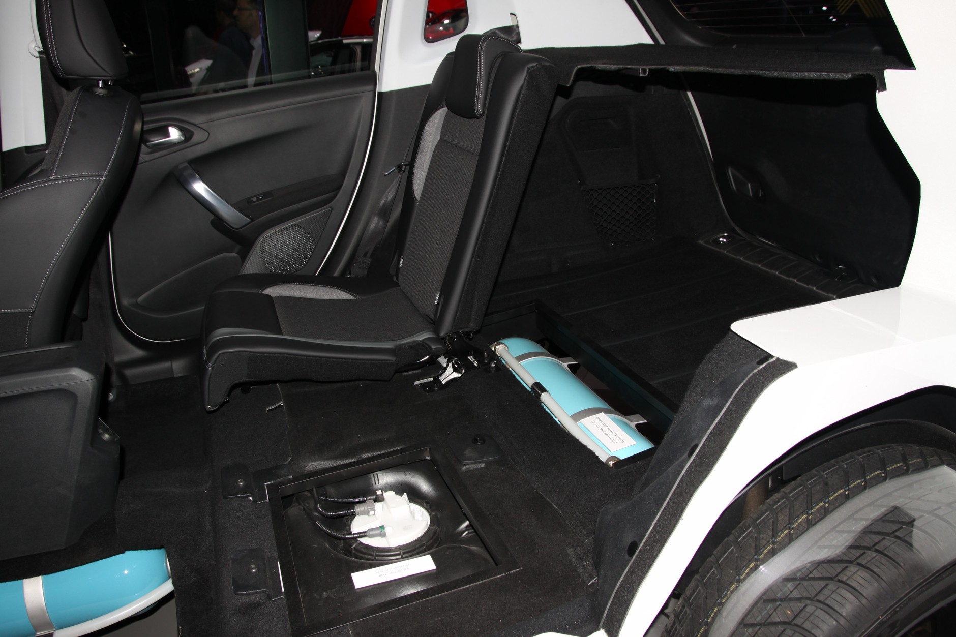 Peugeot Hybrid Air