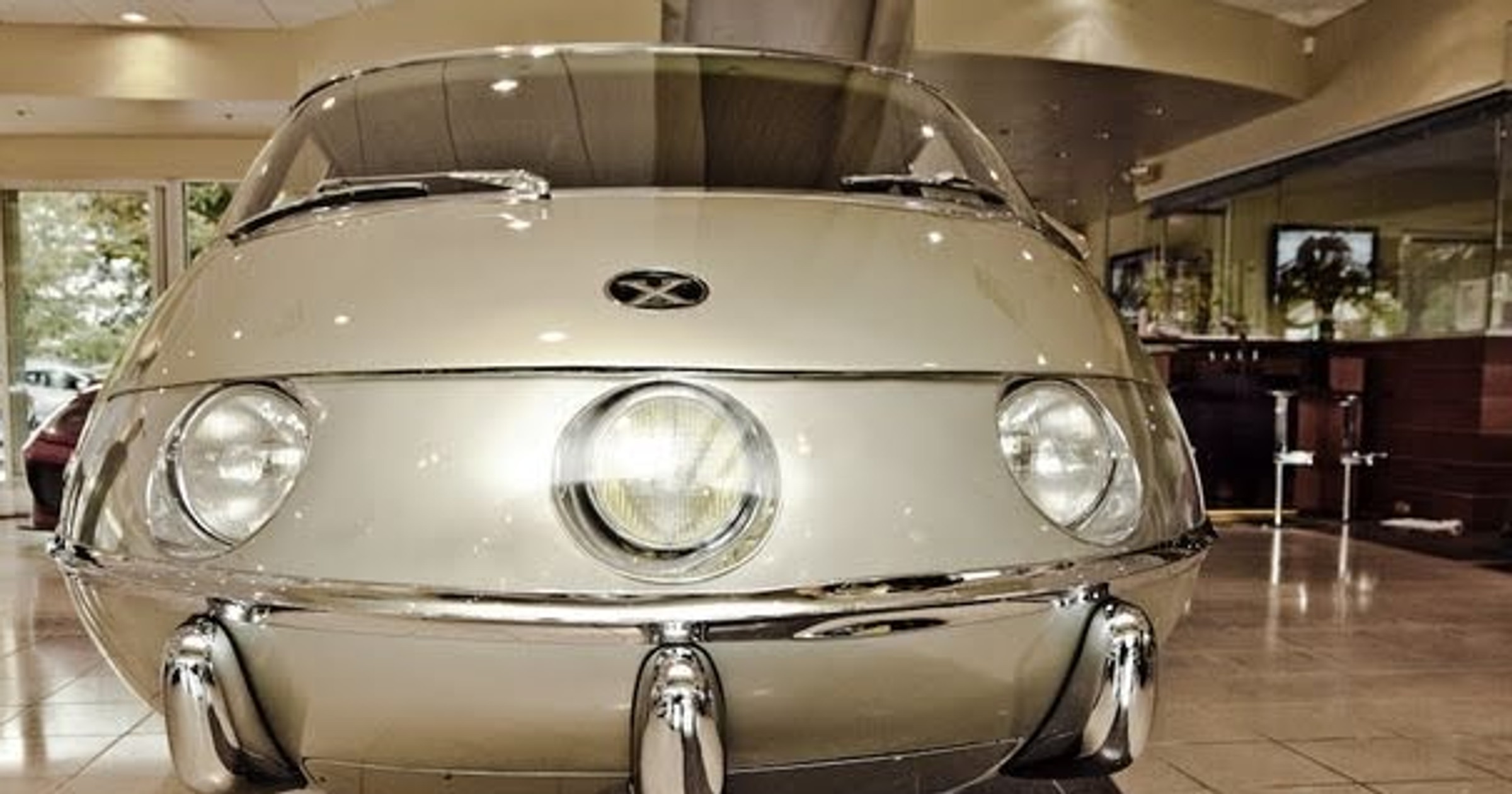 Pininfarina X na trzech kołach