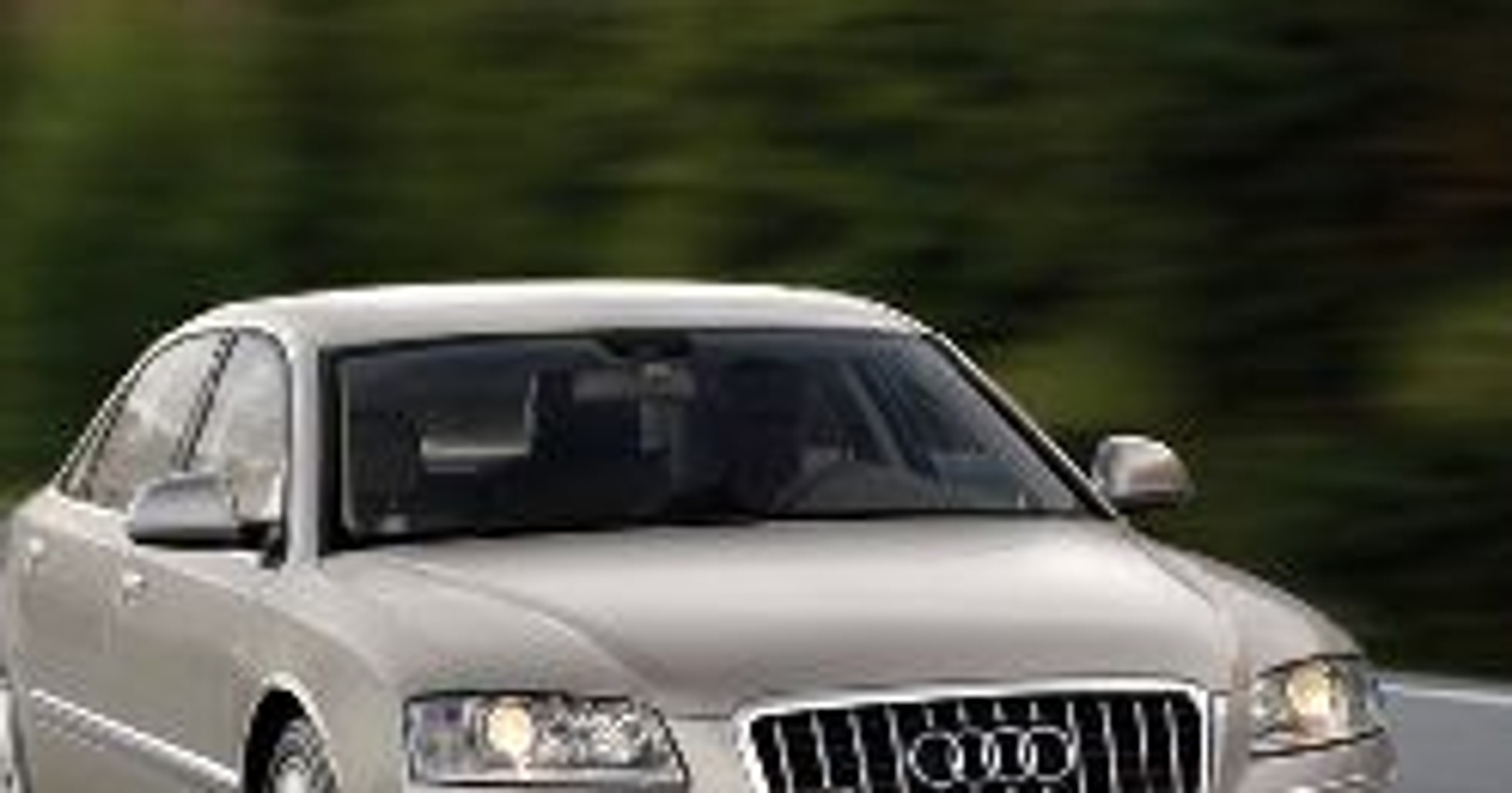 IAA Frankfurt 2007:  Pancerne A8 W12 quattro Security