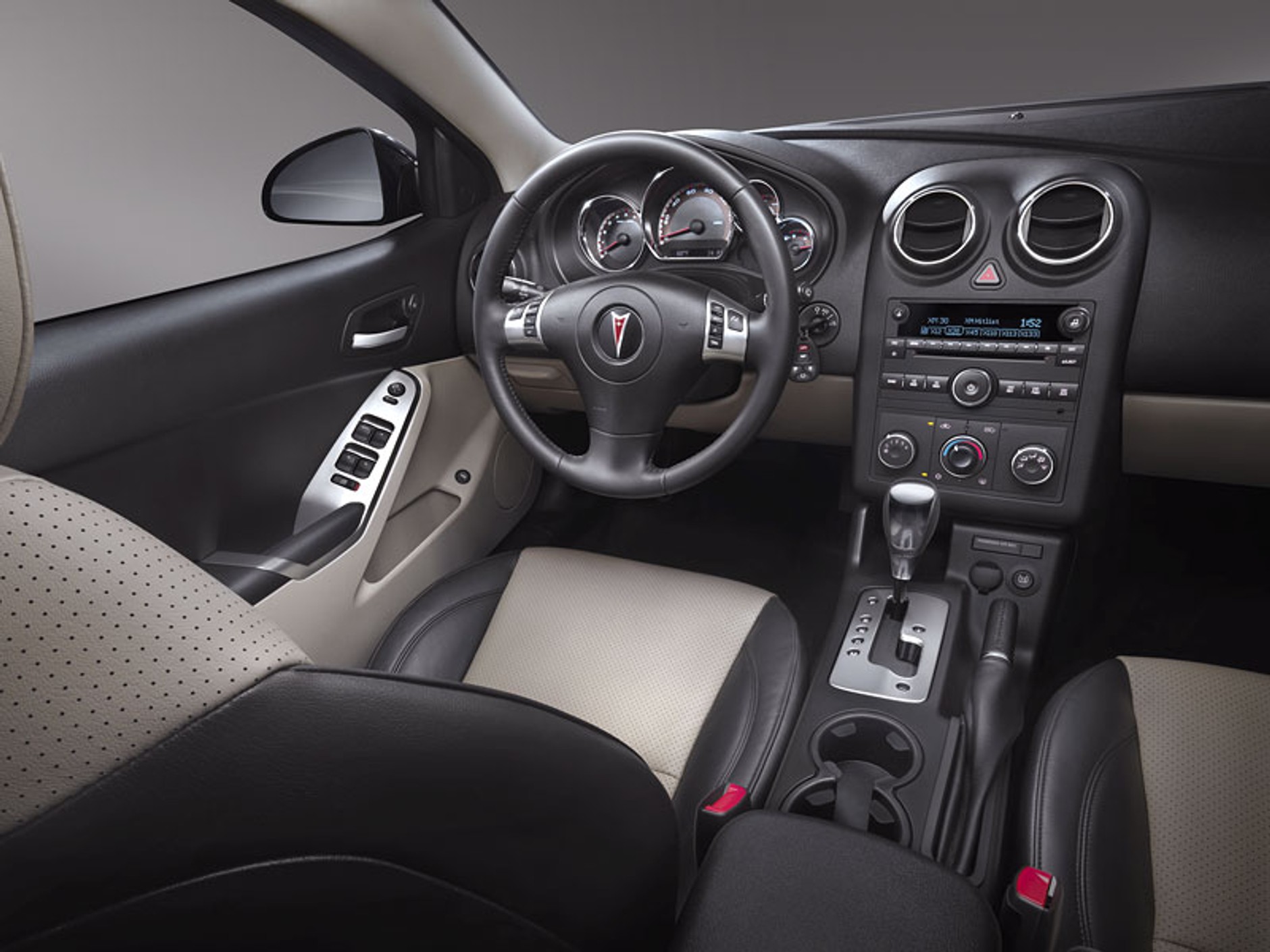 Los Angeles 2008: Pontiac G6 – facelifting na rok modelowy 2009