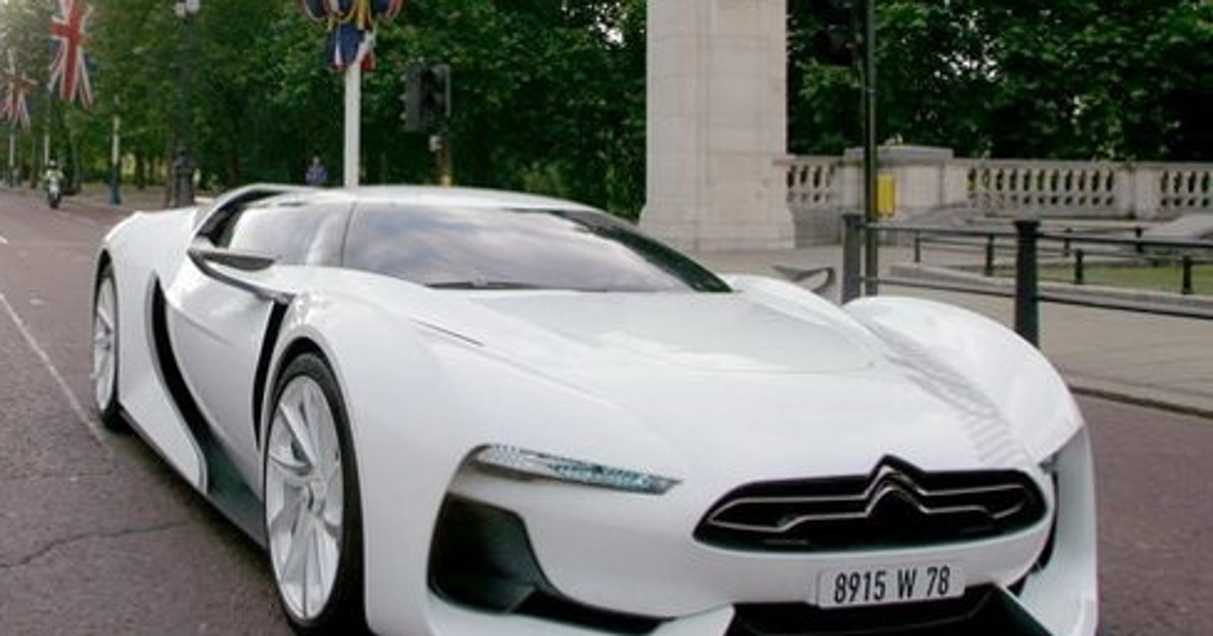 Citroen GT - Supersamochód na ulicach Londynu (wideo)