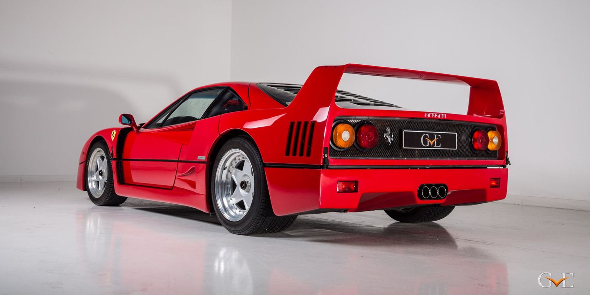 Ciekawostka z ogłoszenia: Ferrari F40 Erica Claptona