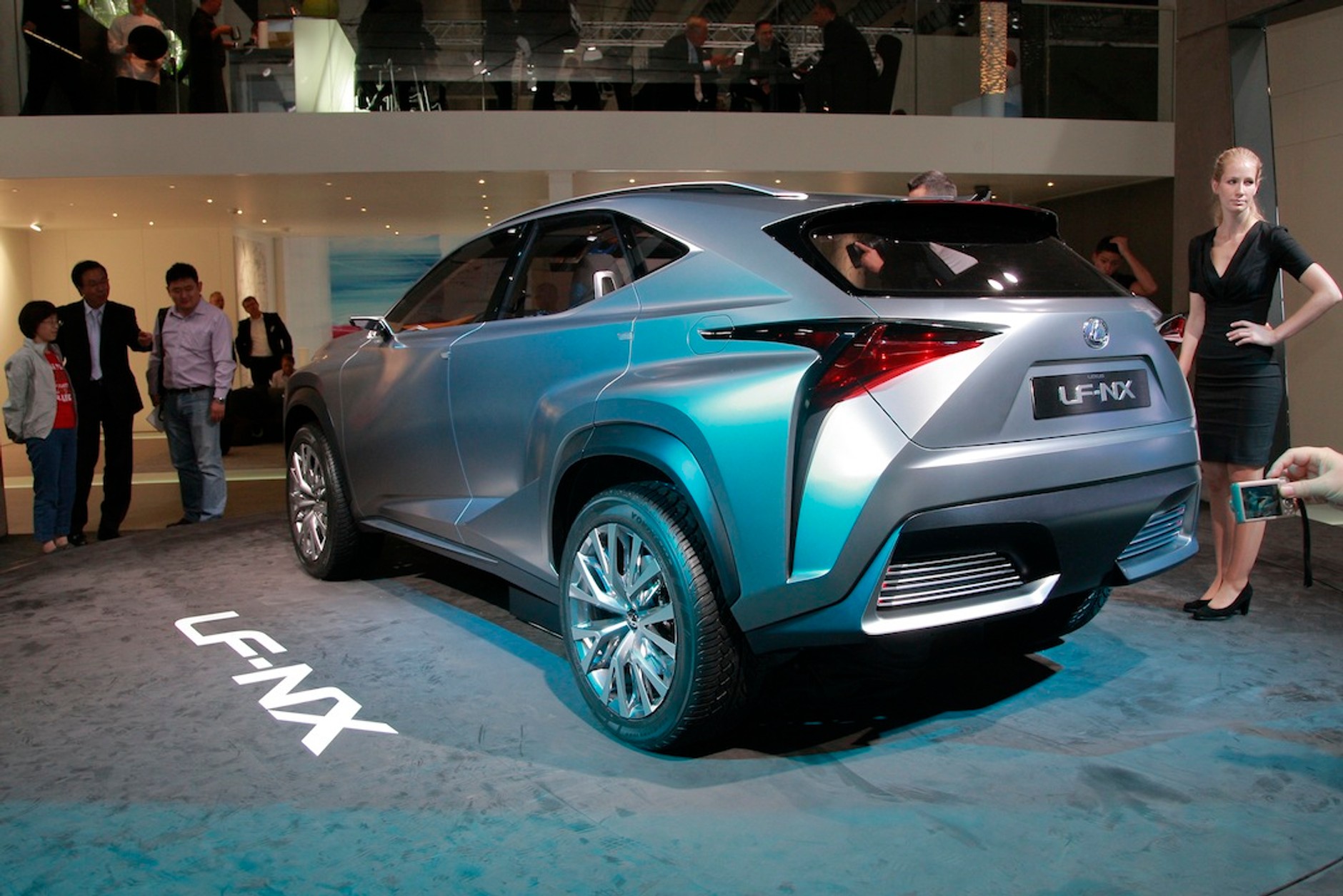 Lexus na IAA 2013: futurystyczny crossover