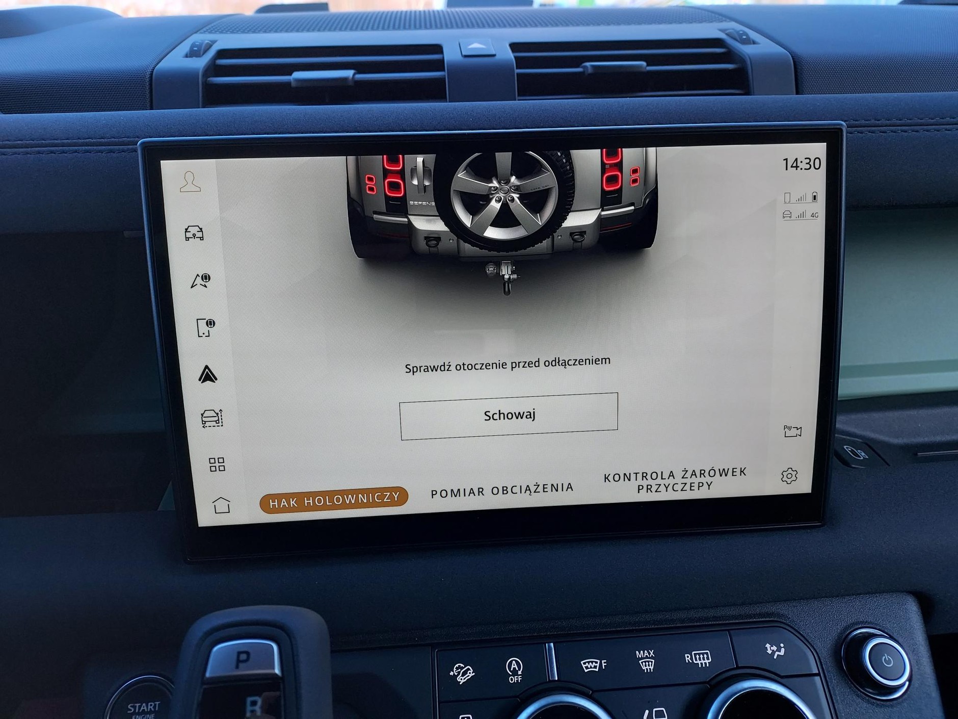 Land Rover Defender 90