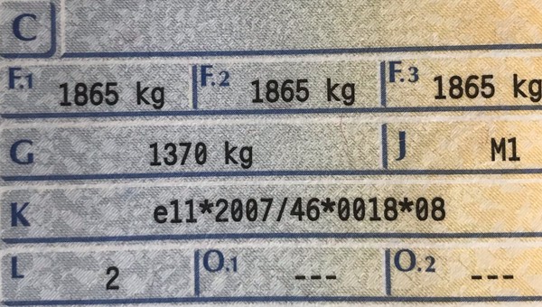 Pole "F.2" w dowodzie rejestracyjnym. Warto sprawdzić tę informację