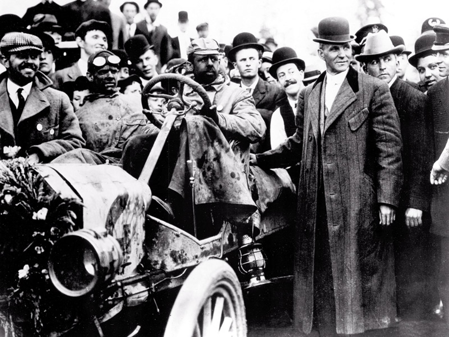 Ford Model T ma sto lat, na zlot przyjechało 750 (fotogaleria)