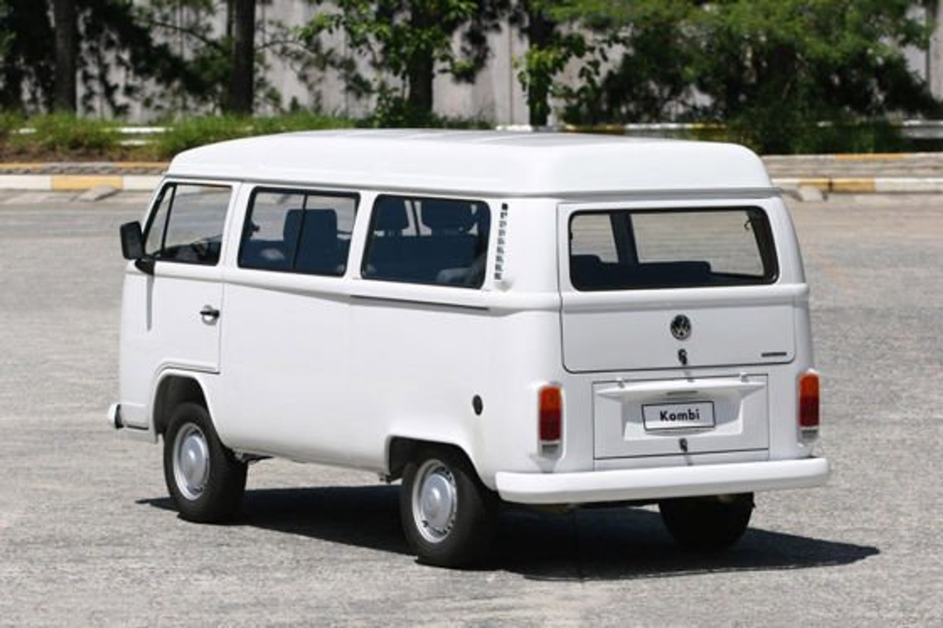 Oldtimery prosto z fabryki