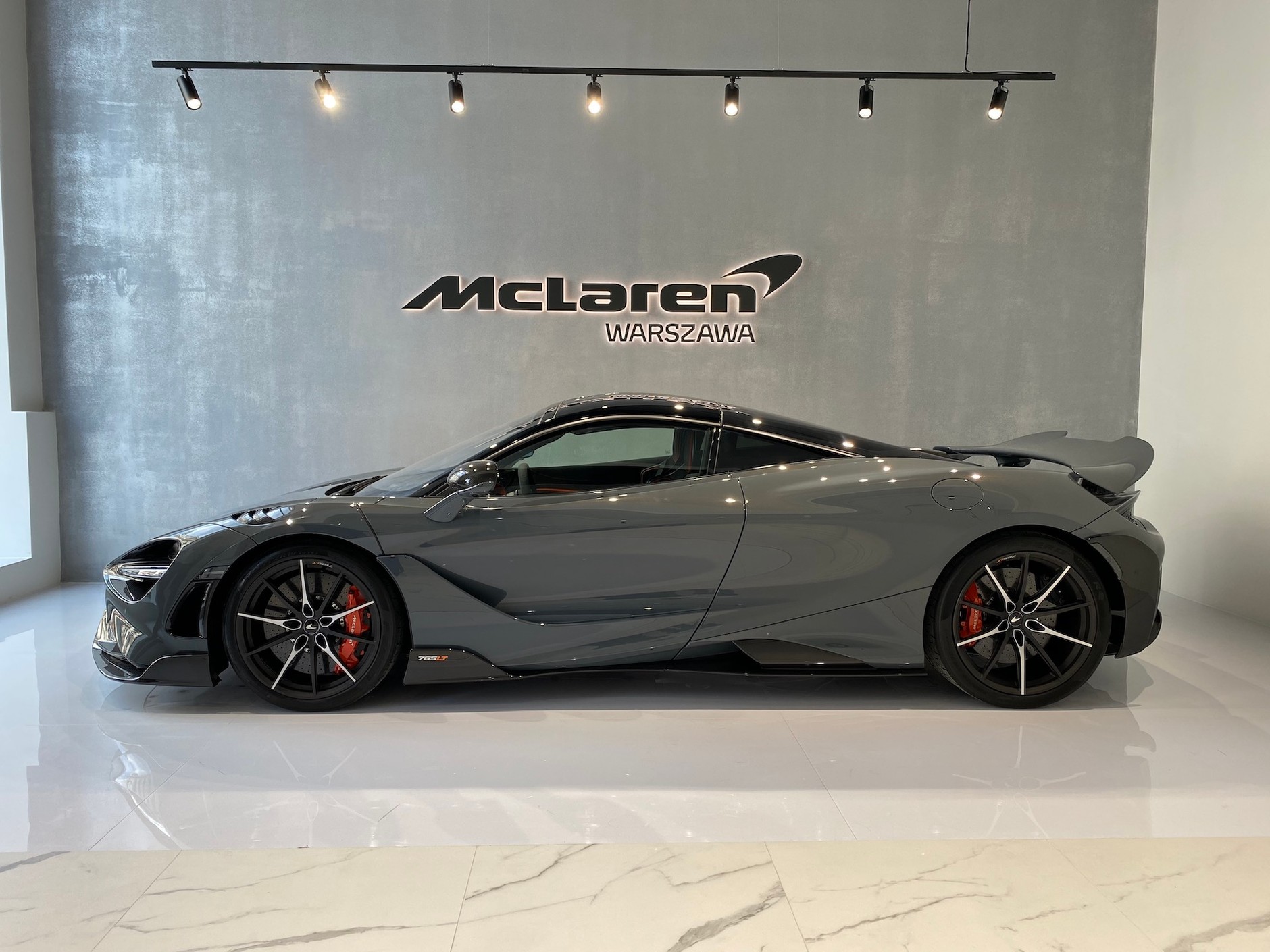 McLaren 765LT