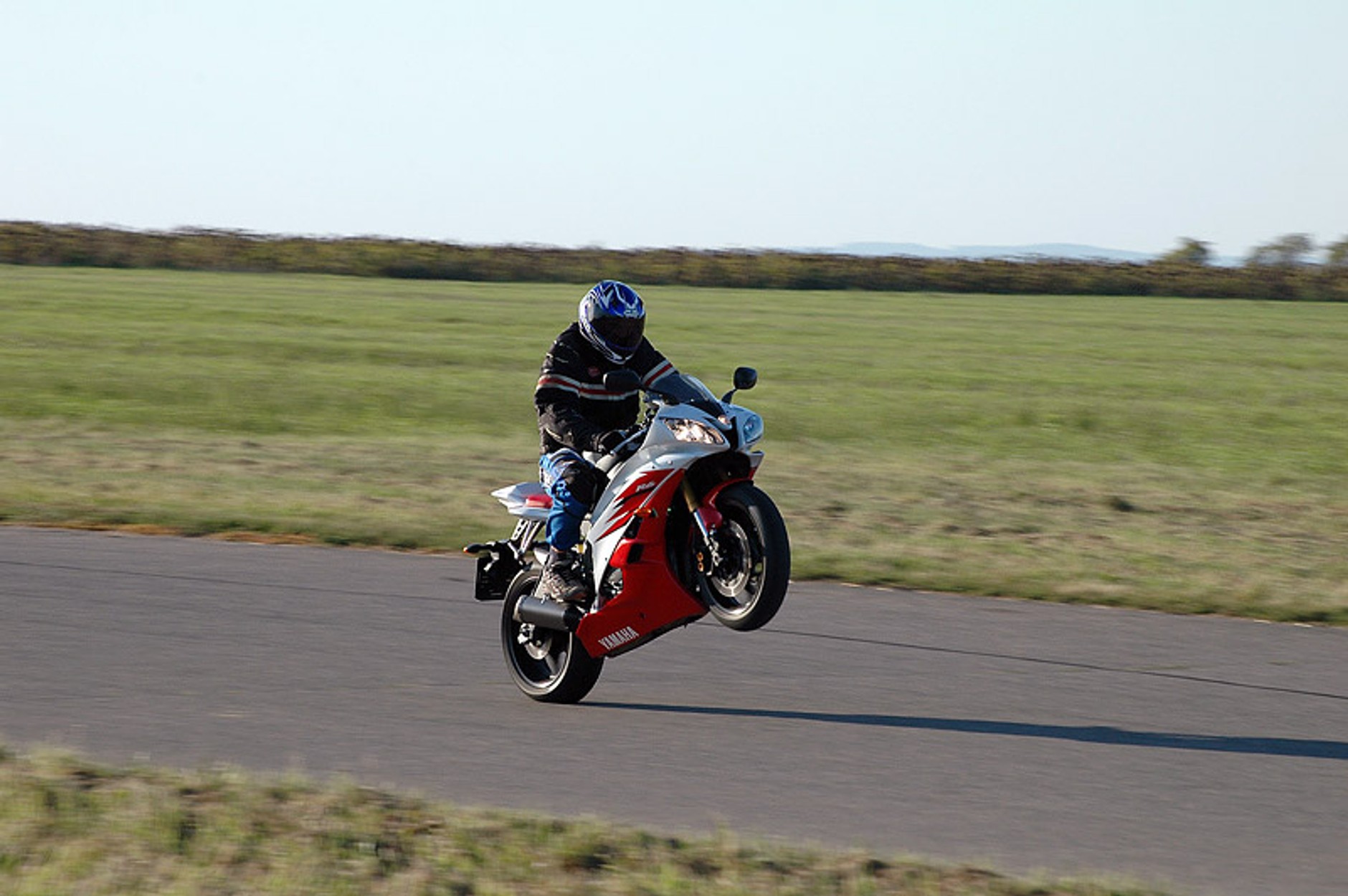 Yamaha YZF R6R: siła przyciągania