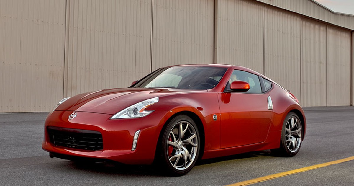 Nissan 370Z po faceliftingu przyjedzie do Paryża