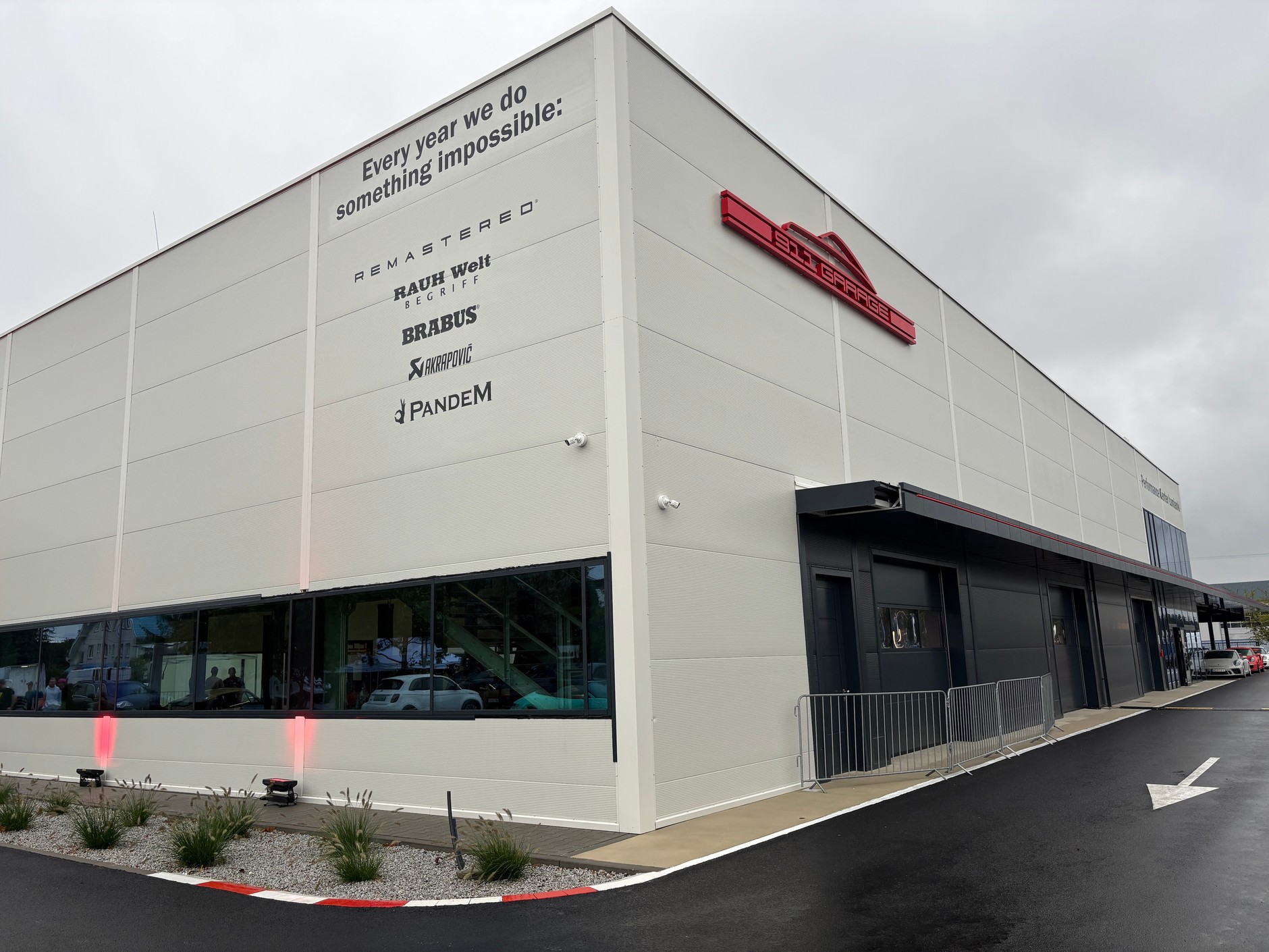 Otwarcie nowej siedziby 911 Garage i budowa kolejnego RWB