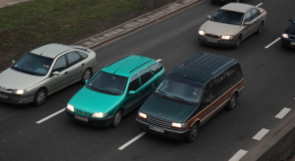 Jazda po pasie ruchu – czy to takie trudne?