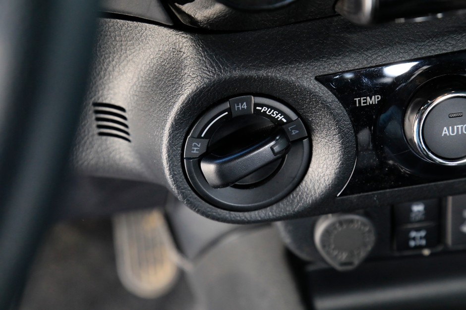 Toyota Hilux 2.0 D-4D 4x4 A/T 2021