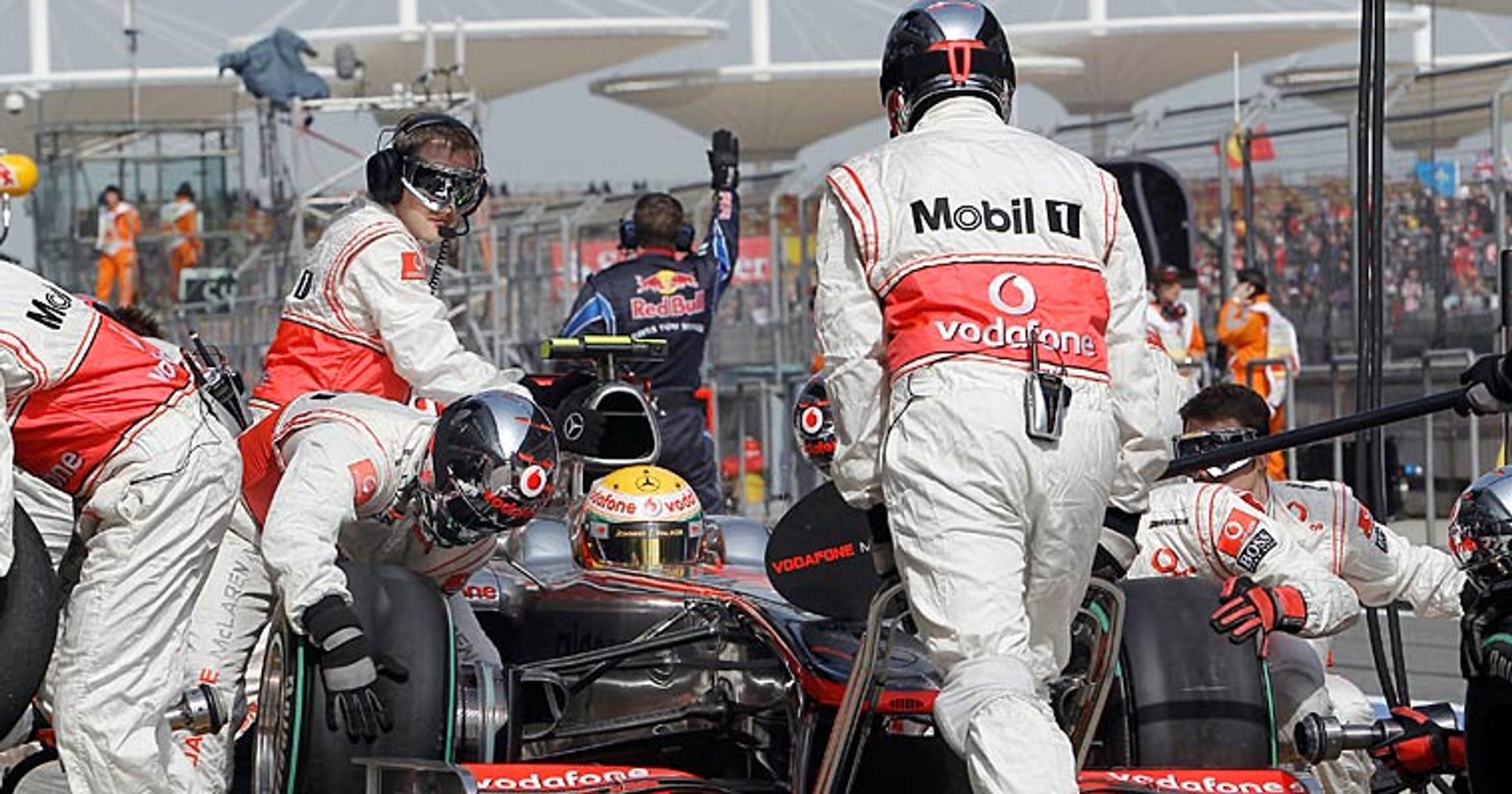 Grand Prix Turcji 2010: niedoścignione McLareny, Kubica 6. (1. trening, wyniki)