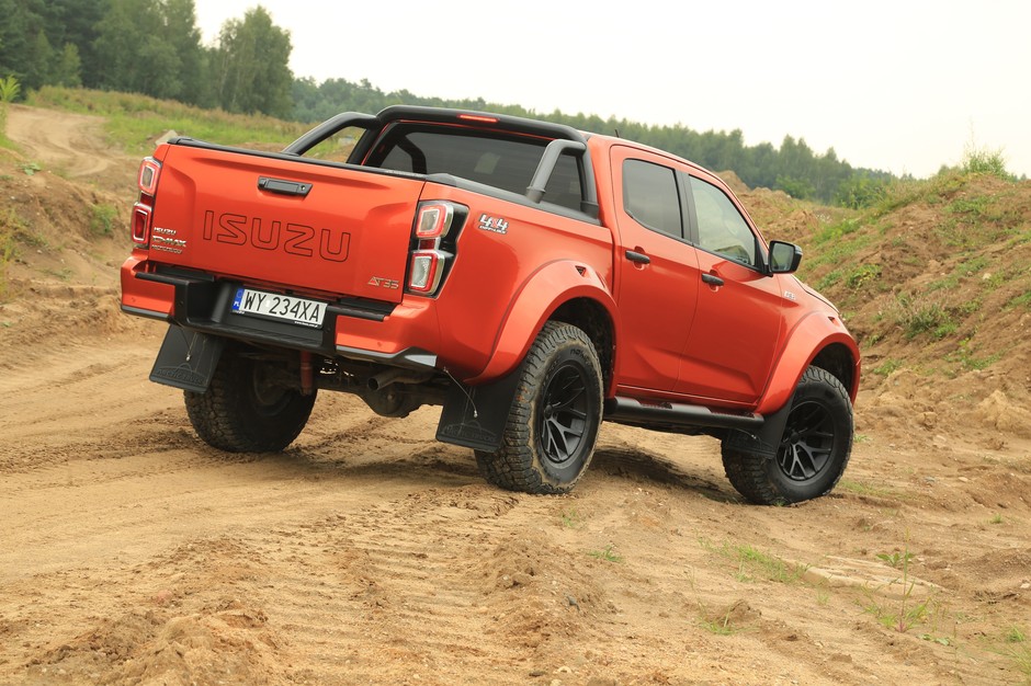 Isuzu D-Max Arctic Truck AT 35 (2022 r., 3. generacja)
