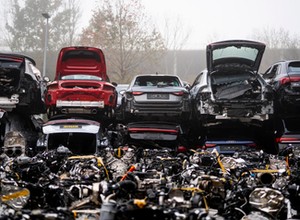Audi A4 ze stali pochodzącej ze zniszczonych aut. To dopiero początek