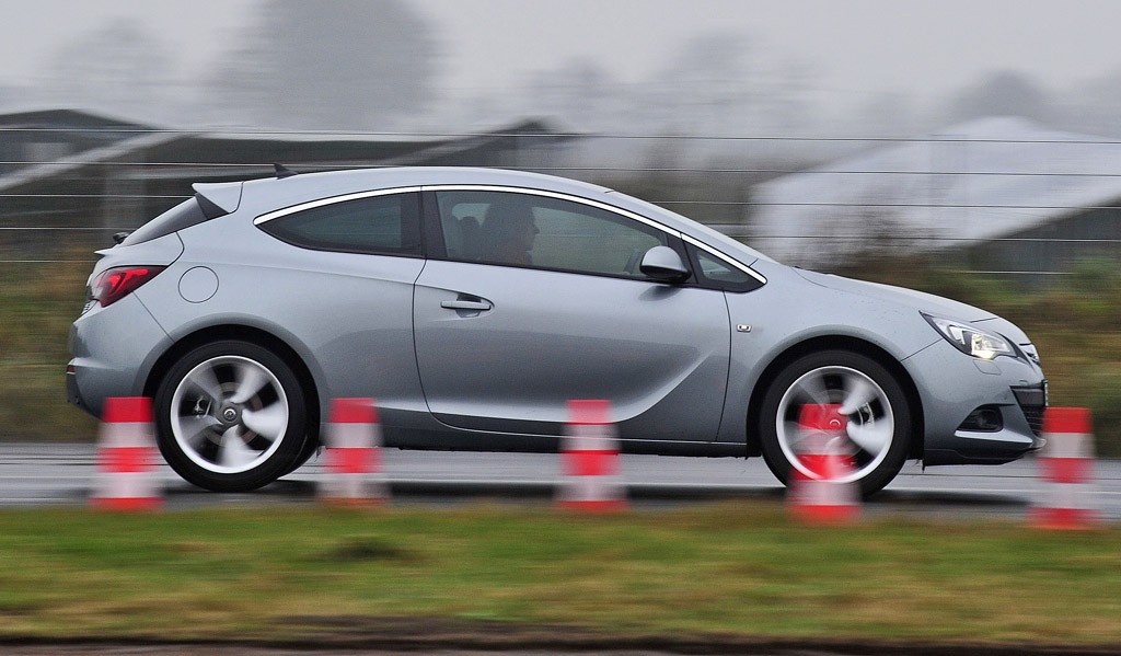 Opel Astra GTC: kompakt w sportowym stylu