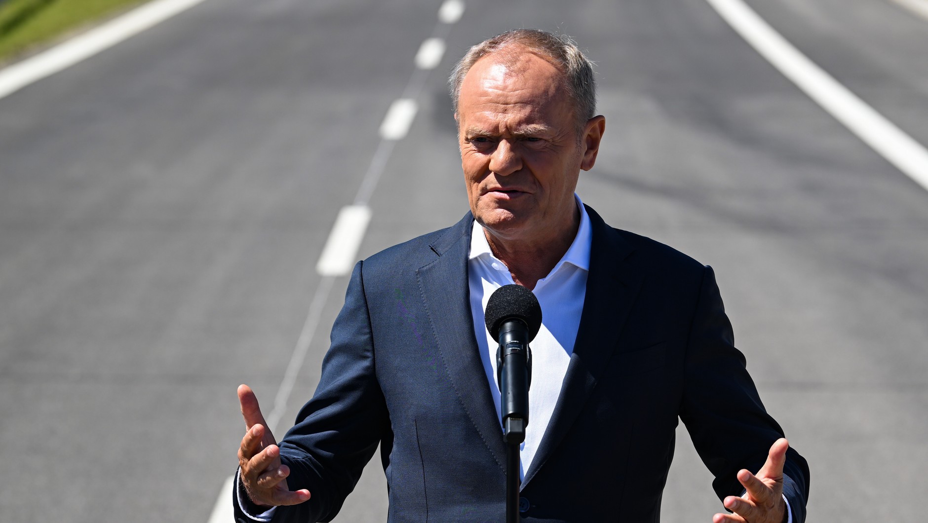26624312 - LEŚNICE OTWARCIE ODCINKA S6 Z UDZIAŁEM PREMIERA RP (Donald Tusk)