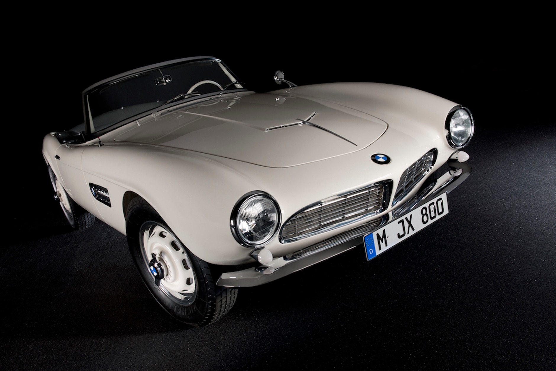 Odrestaurowane BMW 507 Elvisa Presleya