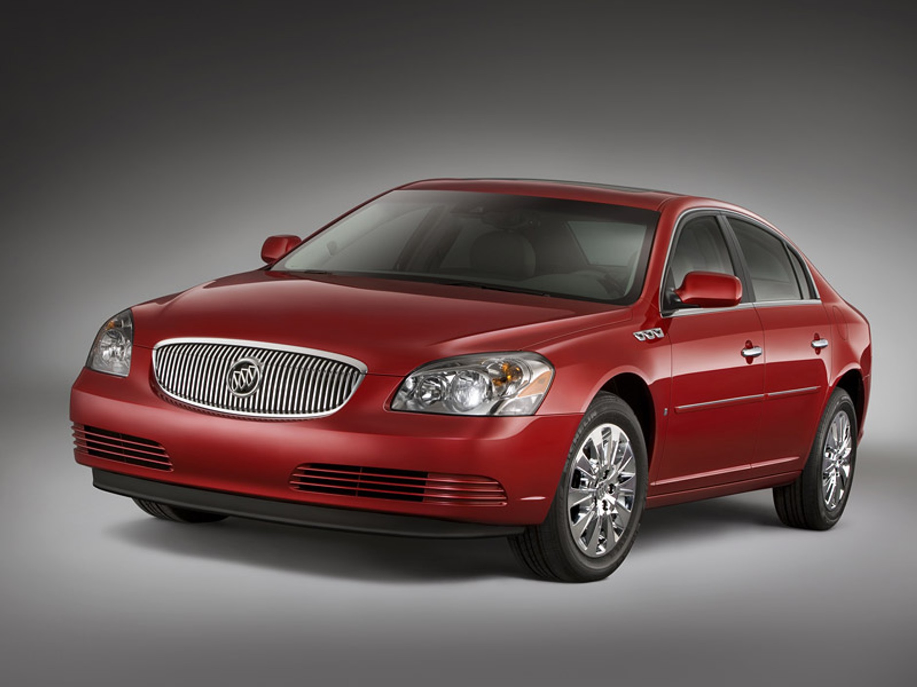 Buick Lucerne: poszerzona oferta wersji