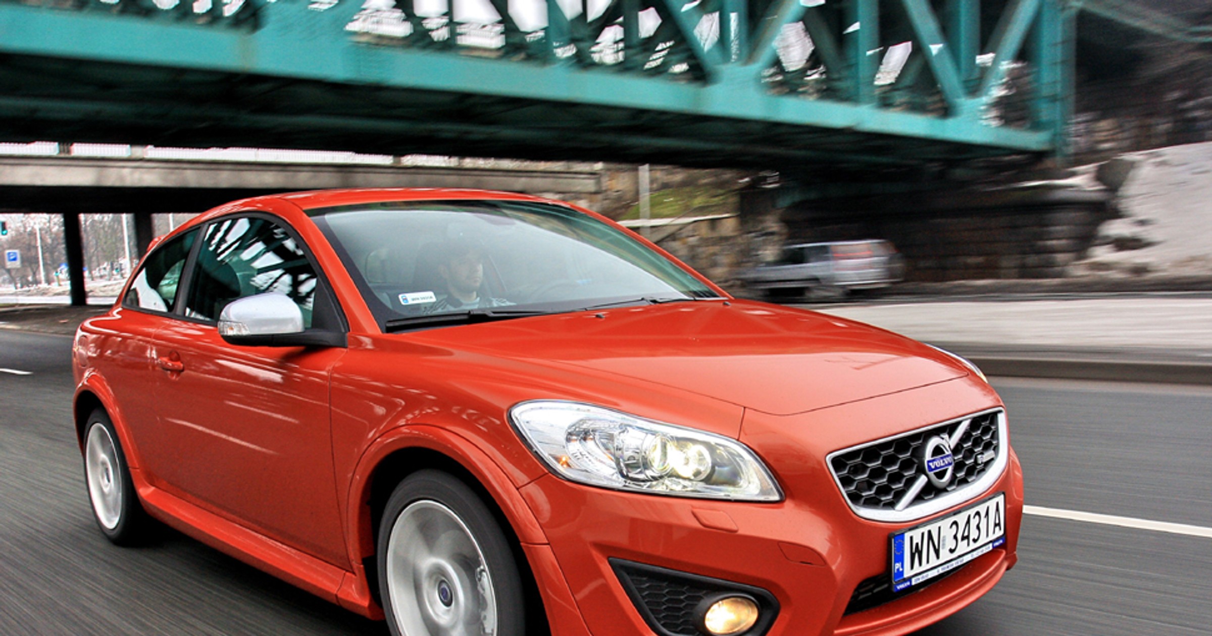 Volvo C30 T5 R-Design: Piątka z turbo pakietem