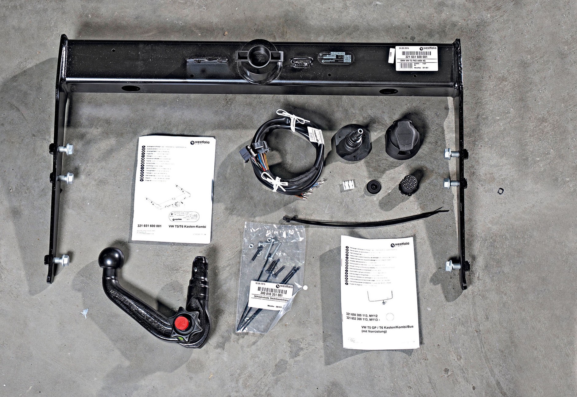 Montaż haka holowniczego krok po kroku