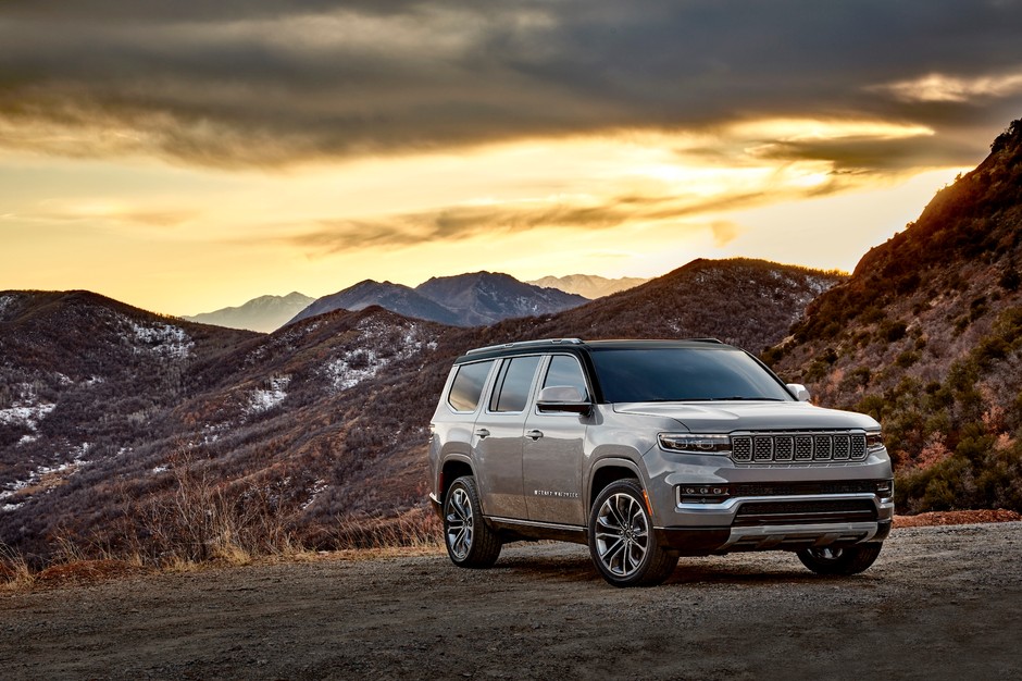 Jeep Grand Wagoneer 18