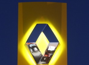 Renault: od 2012 roku w wyposażeniu satelitarne odbiorniki radiowe