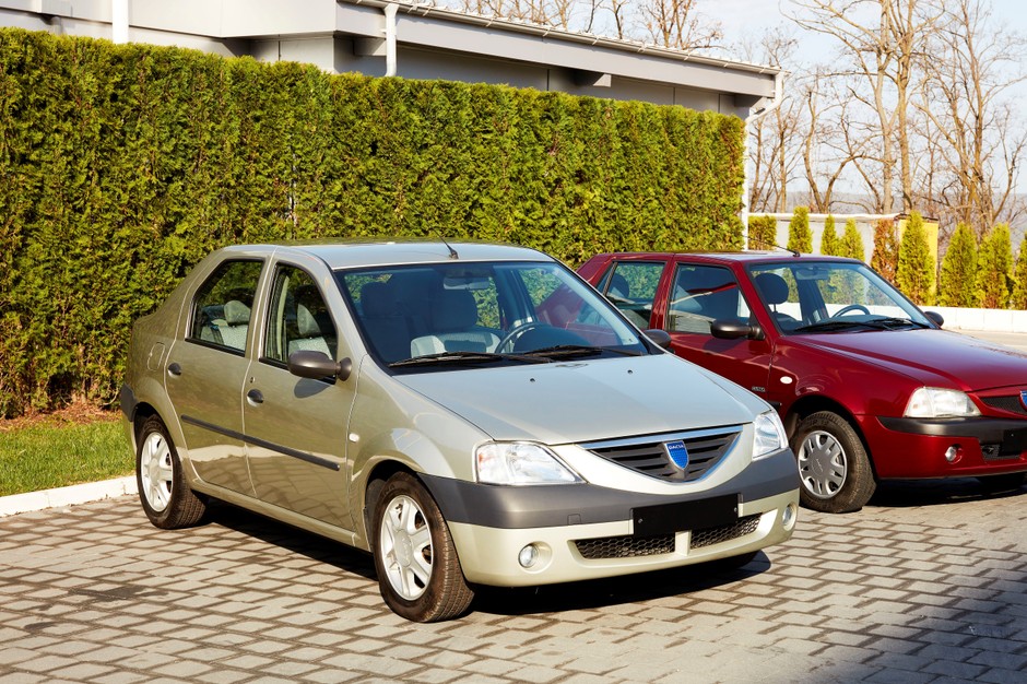 Dacia Logan z 2004 roku