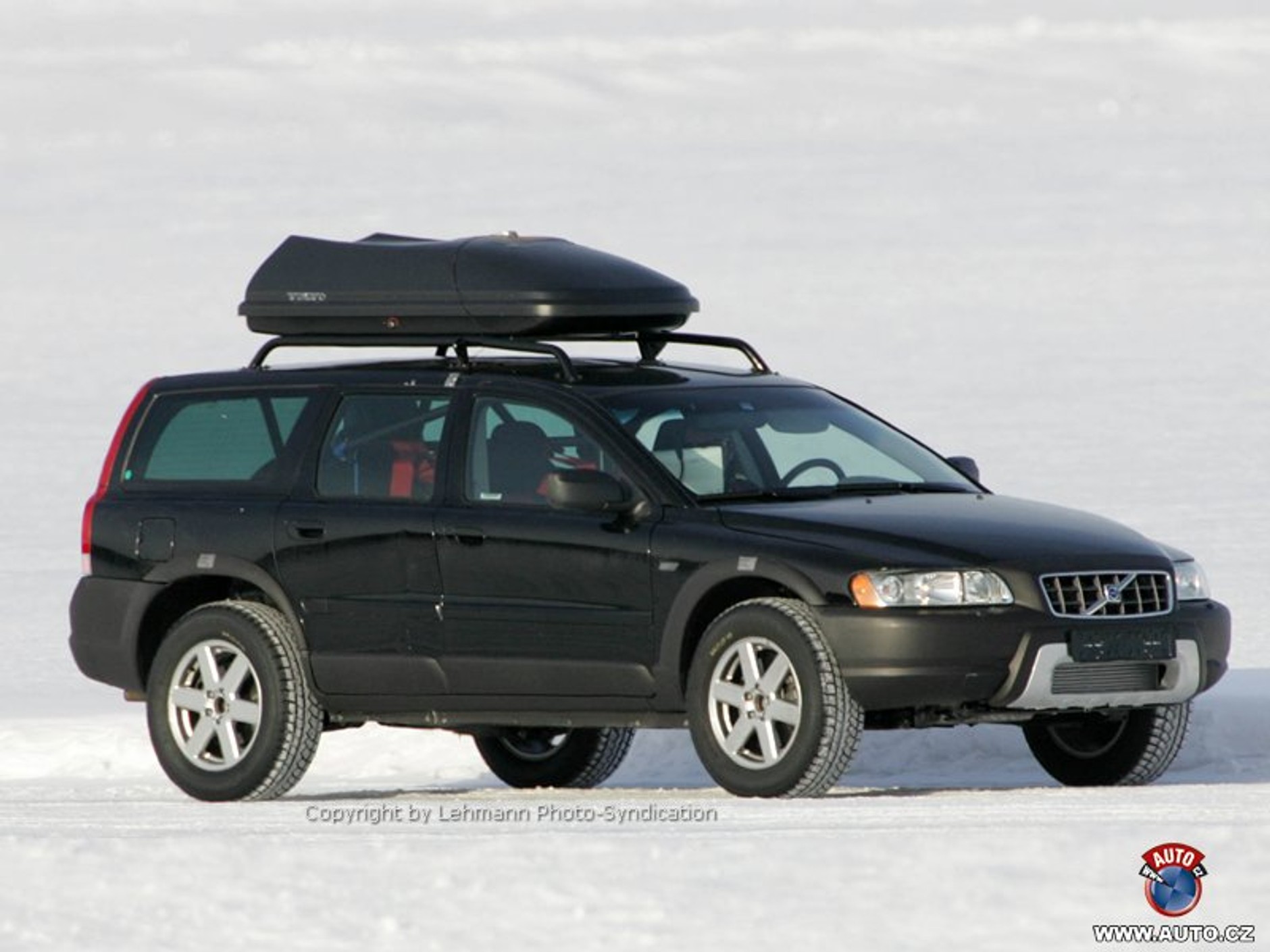 Zdjęcia szpiegowskie: Nowe Volvo XC 60 ukryte pod karoserią XC 70.