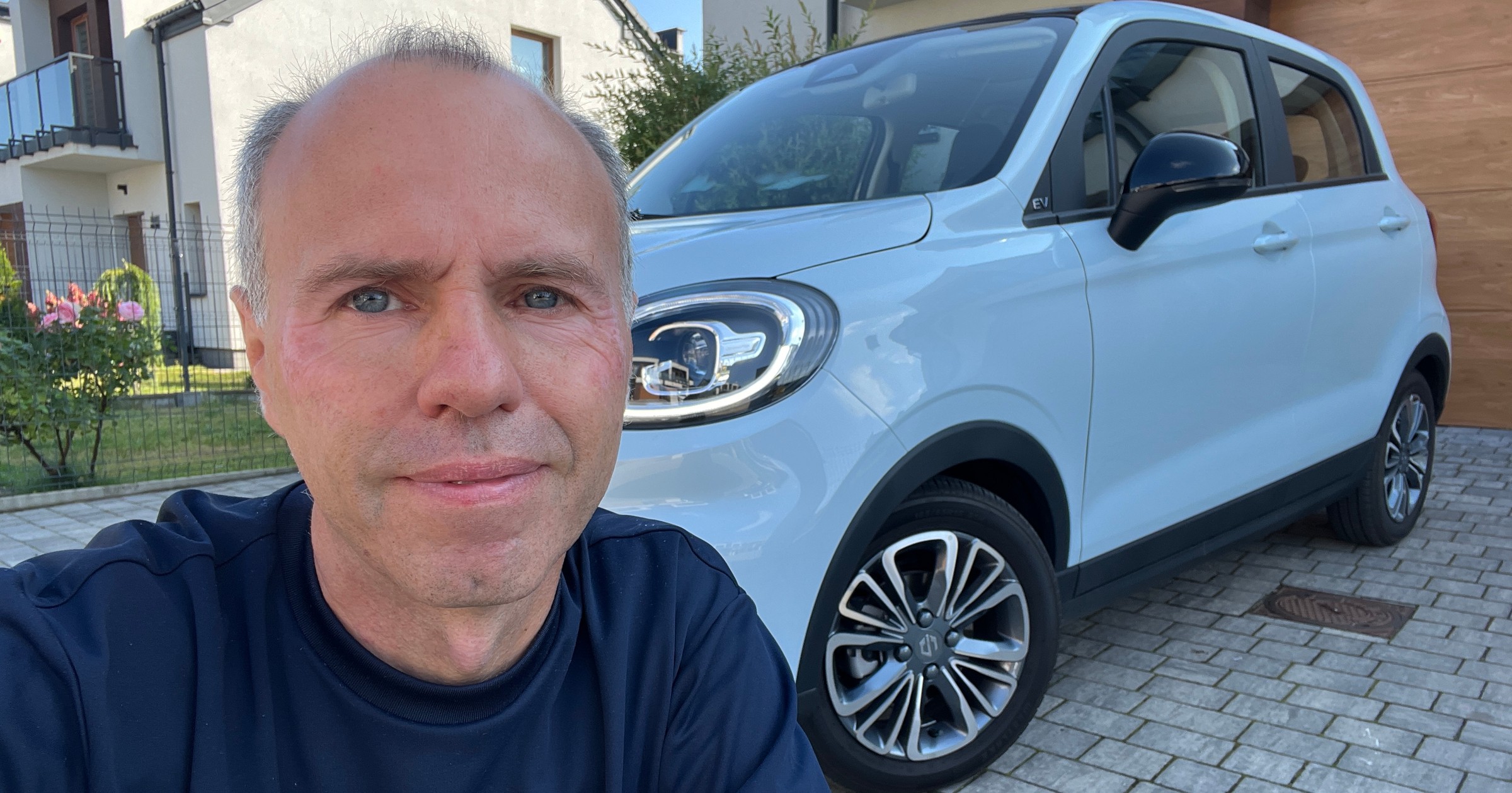 Sprawdziłem, jak jeździ Leapmotor T03. Ten model cofa nas o niemal dwie dekady, ale w pozytywnym znaczeniu