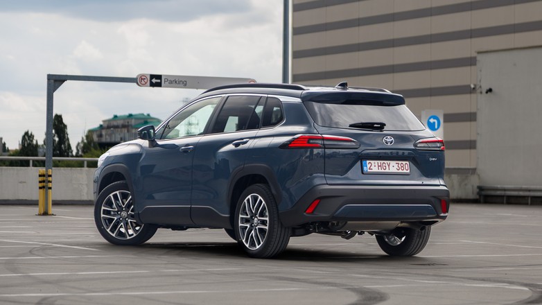 Toyota Corolla Cross Executive 2.0 Hybrid Dynamic Force 178 KM AWD-i e-CVT