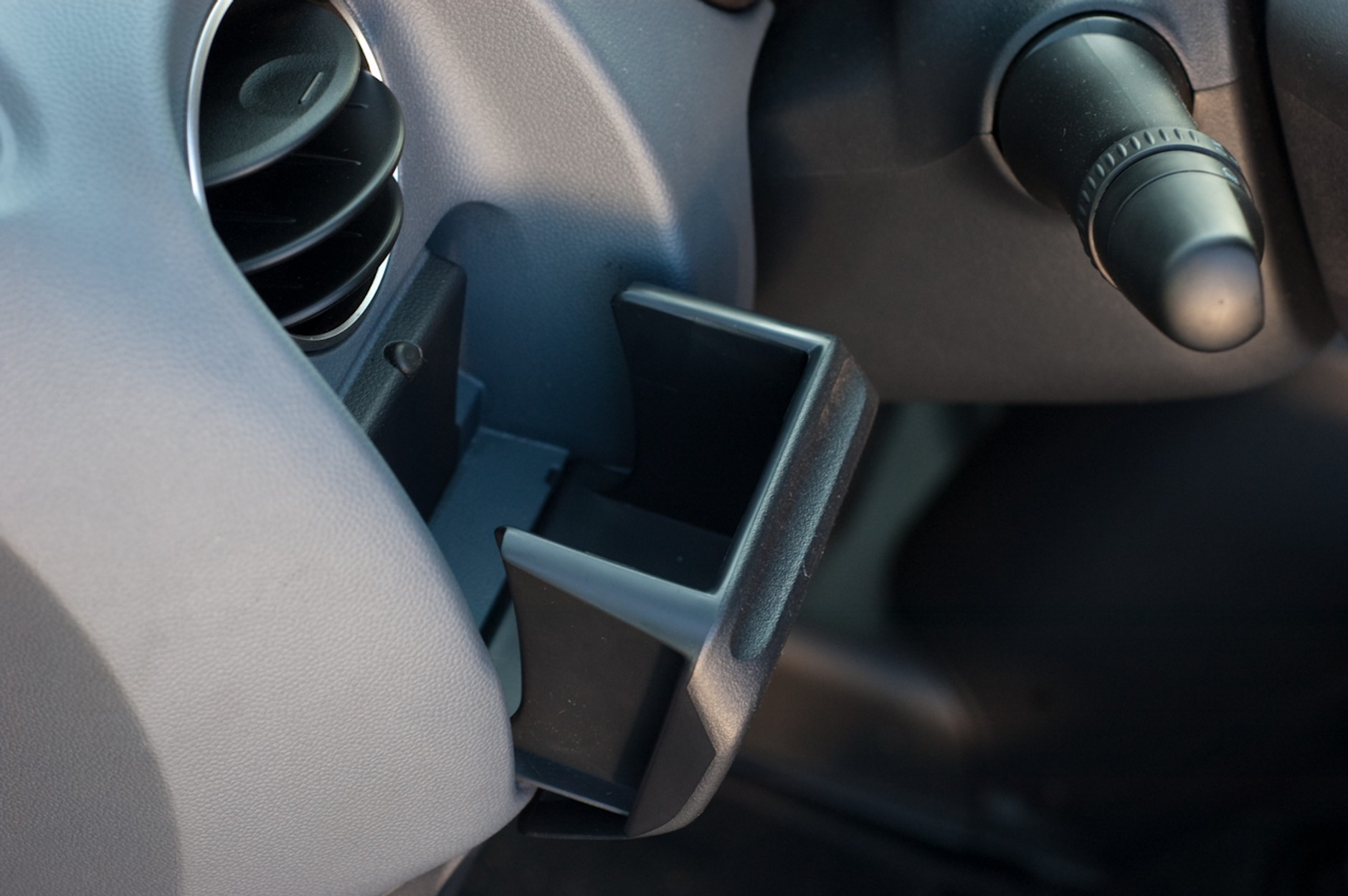 Peugeot iOn – uzależniony od elektryczności