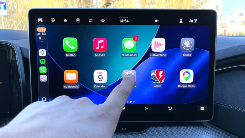 Zmiana wielkości ikonek w interfejsie Apple CarPlay