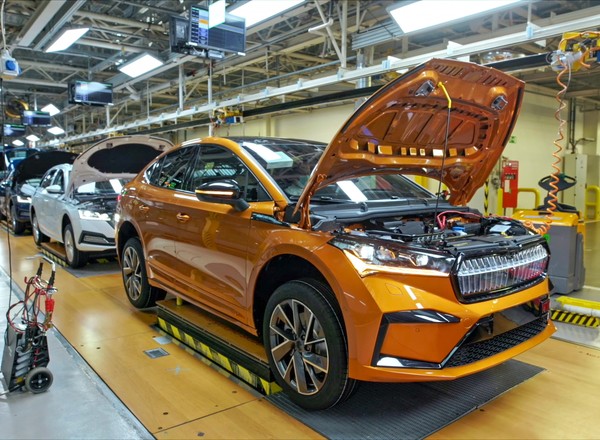 Skoda przenosi produkcję kabli z Ukrainy do Czech i do Maroka. Ma być więcej aut