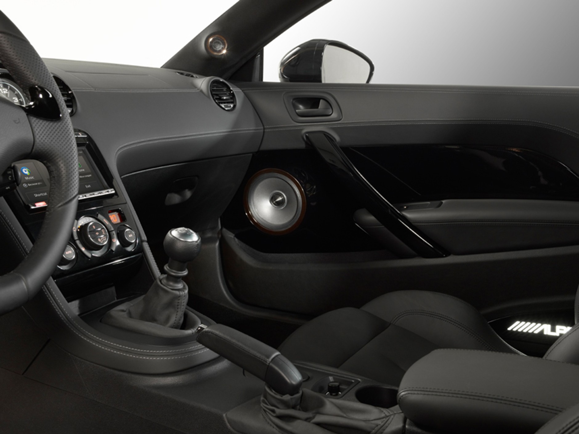 Nowy samochód demonstracyjny Alpine