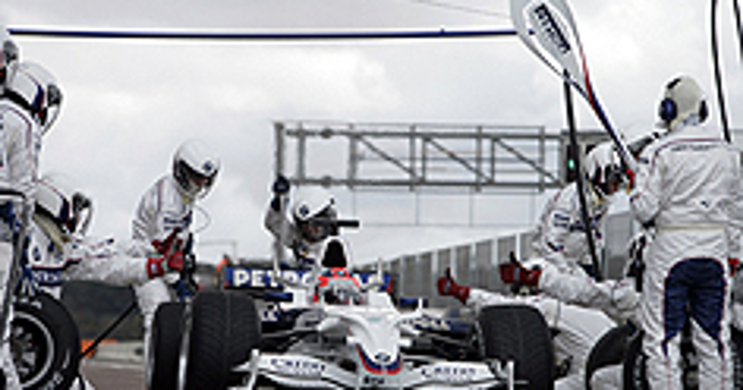 Formuła 1 sezon 2008 - Czekając na start