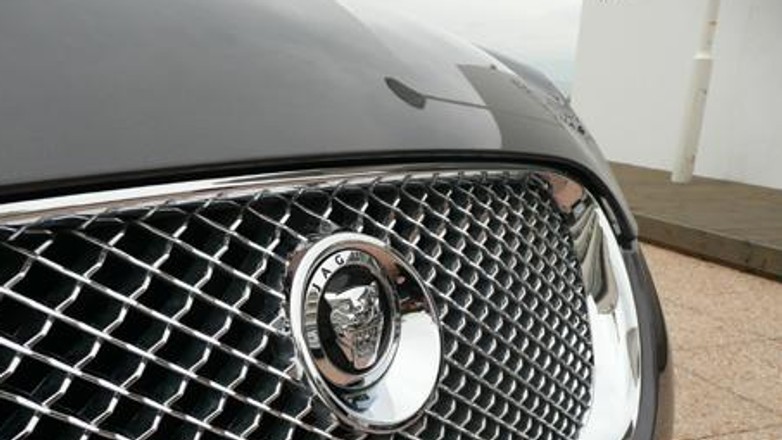 Jaguar XF 4.2 V8 Supercharged