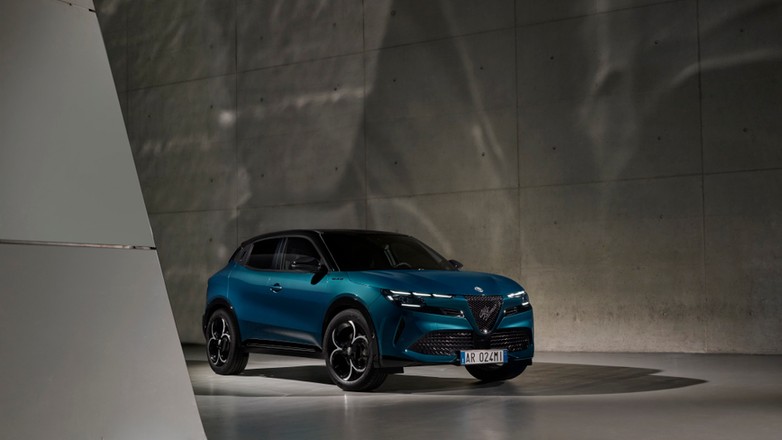 Alfa Romeo Junior Ibrida