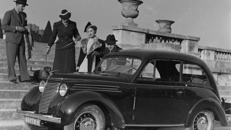 Renault Juvaquatre 1938 r.