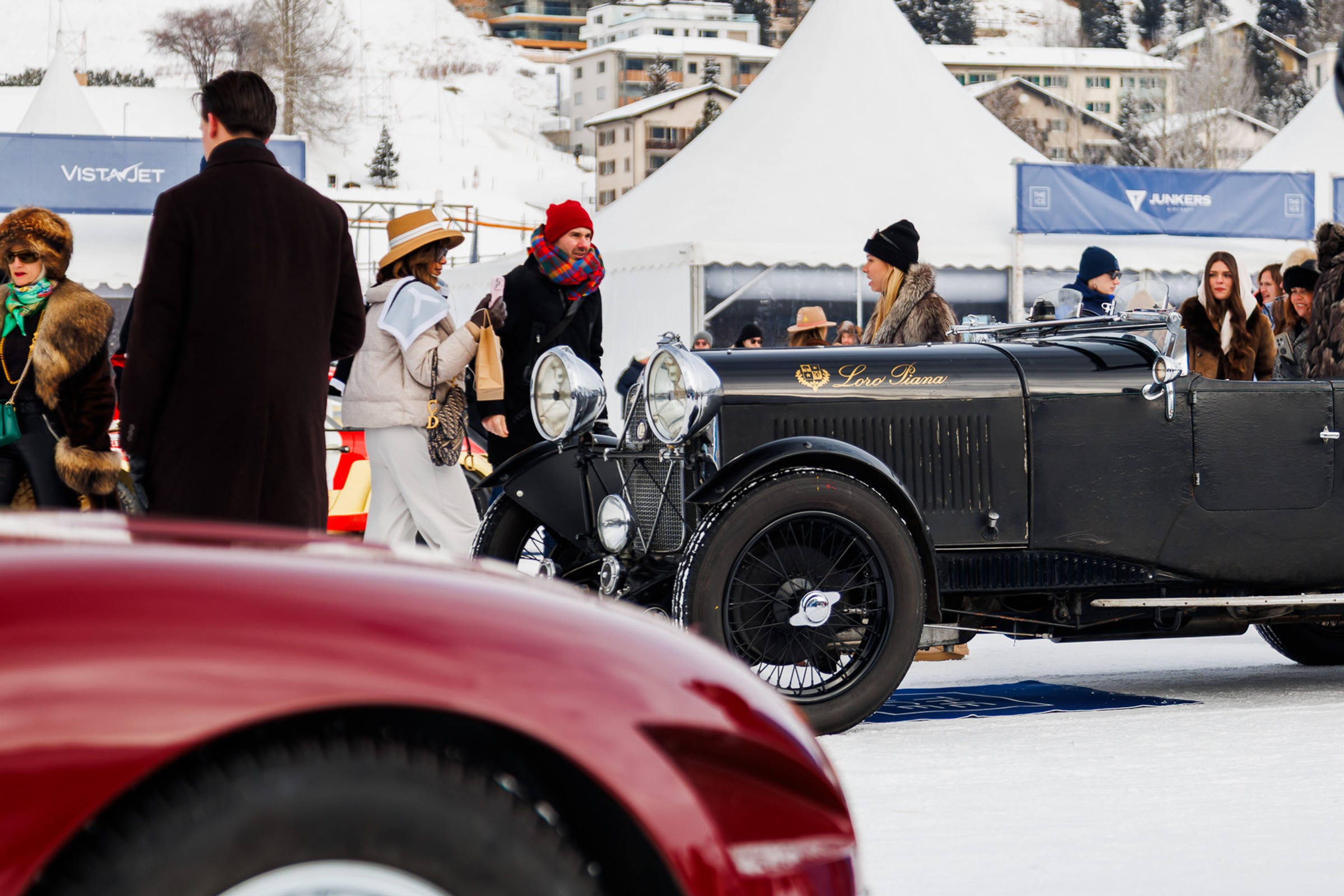 To jedyna taka impreza motoryzacyjna na świecie. The Ice przyciąga tłumy i bardzo rzadkie samochody