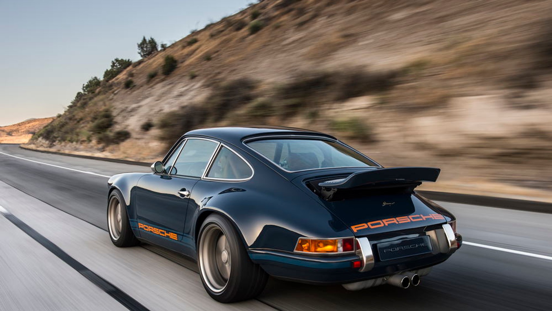 Singer 911