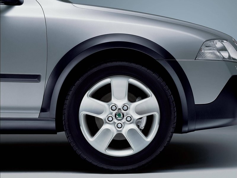 Škoda Octavia Scout: najnowsze informacje i zdjęcia